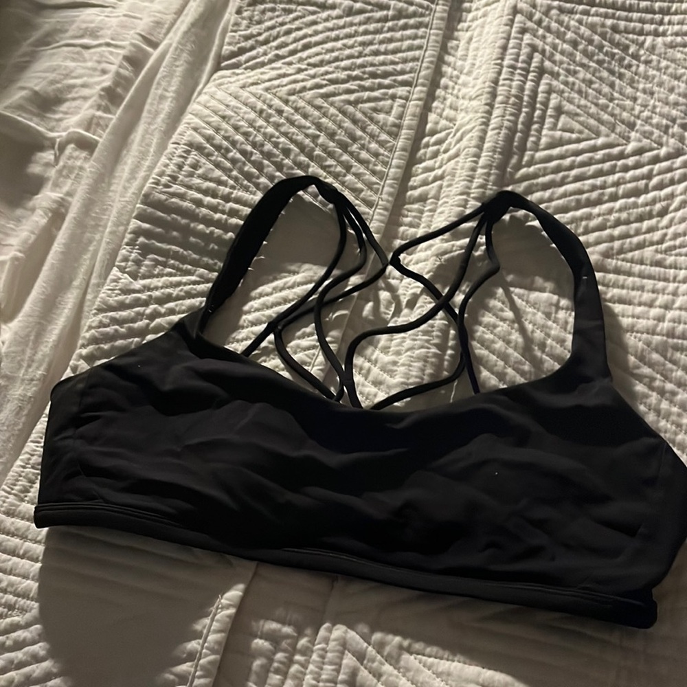 Lululemon Free to be Zen (10) Bra